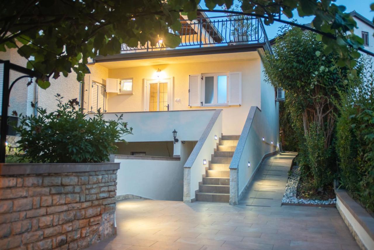 Wellness Studio D'Or: Exclusive Apartment with Spa Amenities Porec Exterior photo